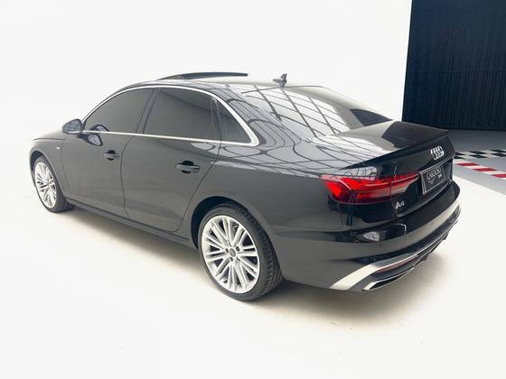 AUDI A4 2.0 TFSI MHEV S LINE S TRONIC