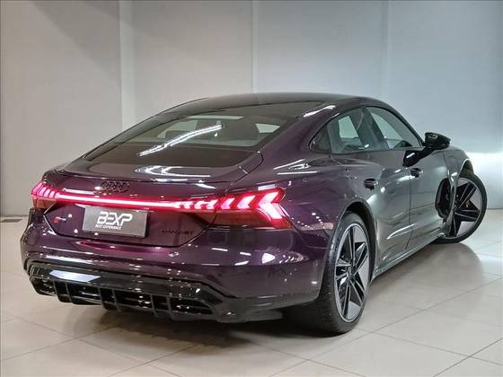AUDI RS E-TRON GT ELÉTRICO QUATTRO