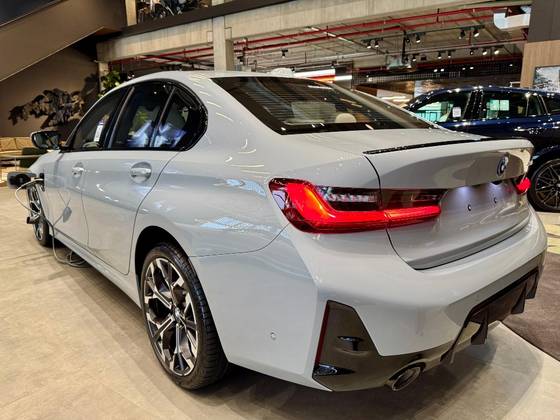 BMW 330e 2.0 16V TURBO HÍBRIDO M SPORT AUTOMÁTICO