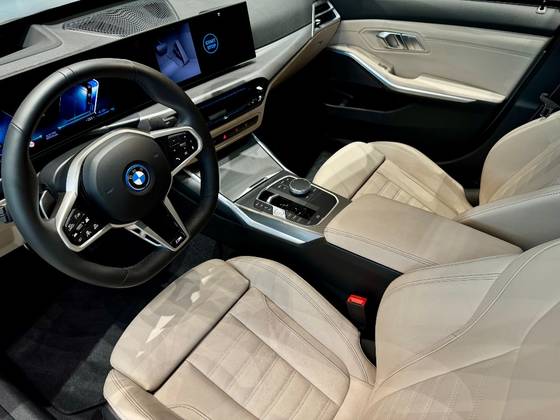 BMW 330e 2.0 16V TURBO HÍBRIDO M SPORT AUTOMÁTICO