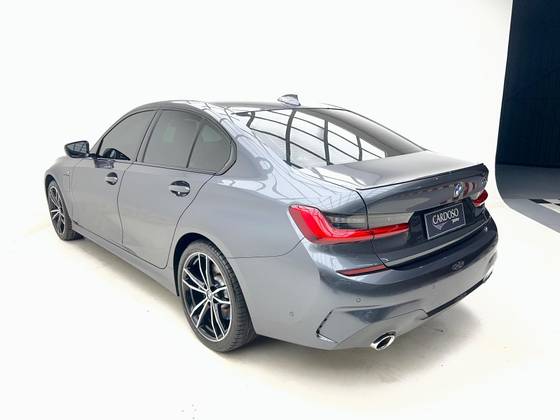 BMW 330e 2.0 16V TURBO HÍBRIDO M SPORT AUTOMÁTICO