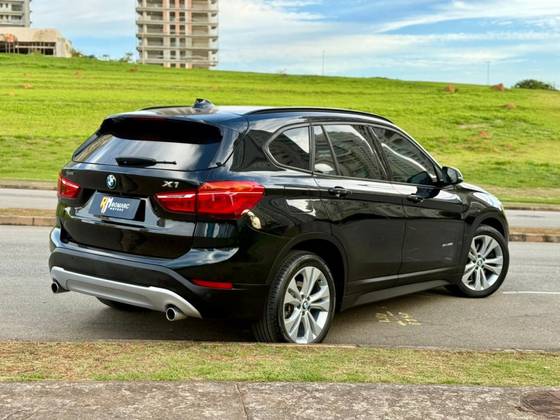 BMW X1 2.0 16V TURBO ACTIVEFLEX SDRIVE20I 4P AUTOMÁTICO