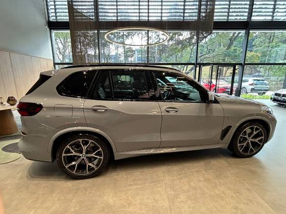 BMW X5 3.0 I6 TURBO HÍBRIDO XDRIVE50E M SPORT AUTOMÁTICO