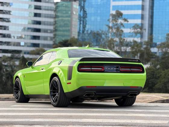 DODGE CHALLENGER 6.4 V8 HEMI GASOLINA R/T SCAT PACK WIDEBODY TORQUEFLITE