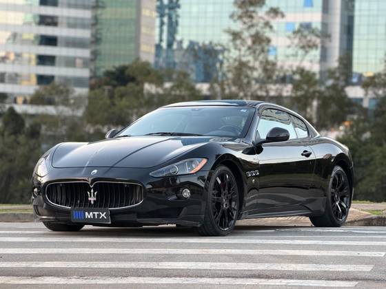 MASERATI GRANTURISMO 4.7 V8 GASOLINA SPORT MC SHIFT