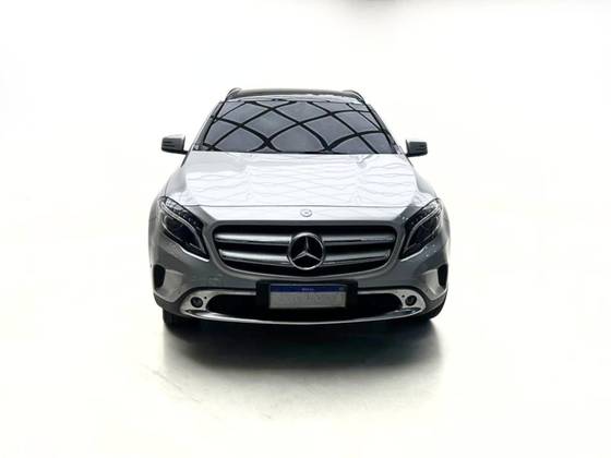 MERCEDES-BENZ GLA 200 1.6 CGI ENDURO 16V TURBO FLEX 4P AUTOMÁTICO