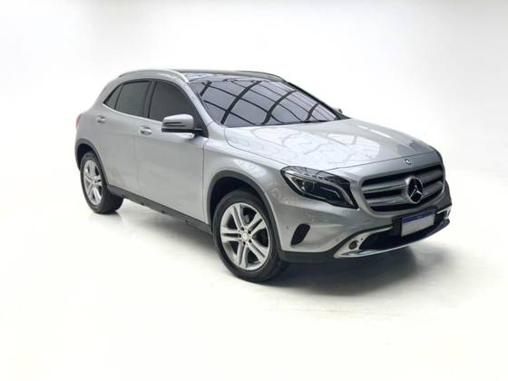 MERCEDES-BENZ GLA 200 1.6 CGI ENDURO 16V TURBO FLEX 4P AUTOMÁTICO