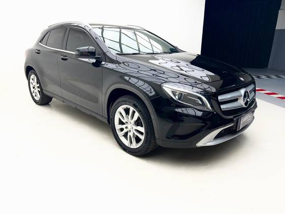 MERCEDES-BENZ GLA 200 1.6 CGI STYLE 16V TURBO FLEX 4P AUTOMÁTICO