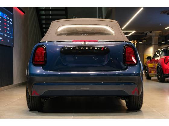 MINI COOPER 2.0 16V TWINPOWER GASOLINA S CABRIO STEPTRONIC