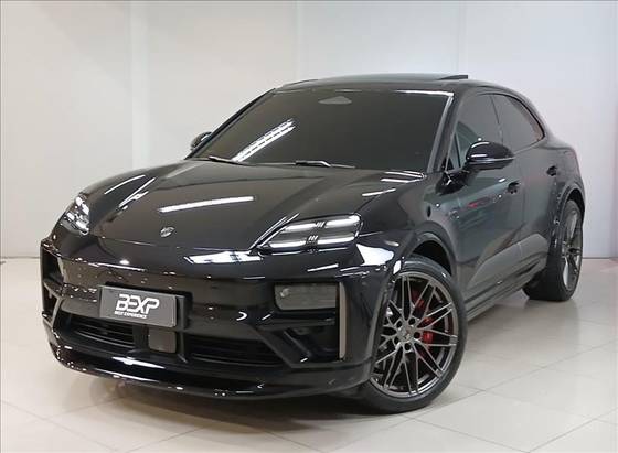 PORSCHE MACAN TURBO ELÉTRICO