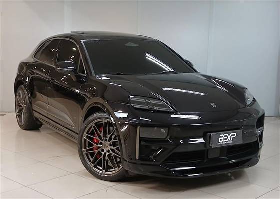 PORSCHE MACAN TURBO ELÉTRICO