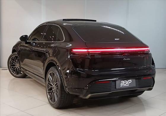 PORSCHE MACAN TURBO ELÉTRICO