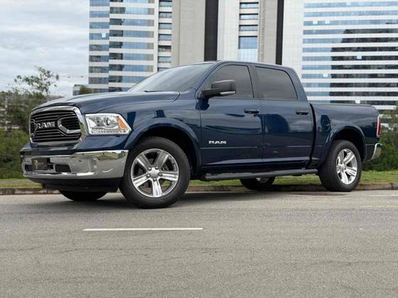 RAM CLASSIC 5.7 V8 GASOLINA LARAMIE CD 4X4 AUTOMÁTICO