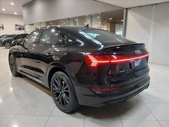 AUDI E-TRON ELÉTRICO SPORTBACK PERFORMANCE BLACK QUATTRO