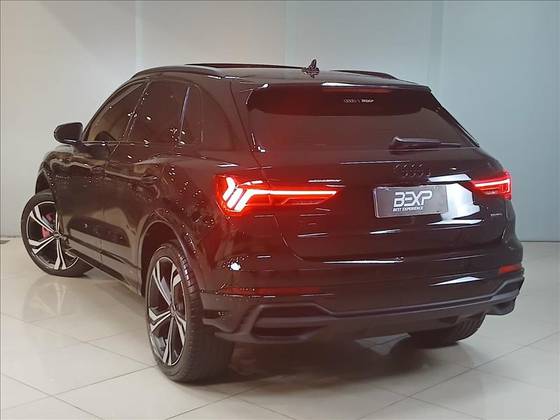 AUDI Q3 2.0 40 TFSI GASOLINA SPORTBACK PERFORMANCE BLACK QUATTRO TIPTRONIC