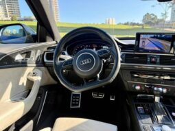 
										AUDI RS6 4.0 AVANT V8 32V BI-TURBO GASOLINA 4P TIPTRONIC cheio									