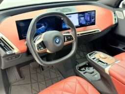 
										BMW iX ELÉTRICO M60 cheio									