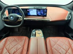 
										BMW iX ELÉTRICO M60 cheio									