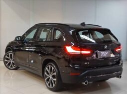 
										BMW X1 2.0 16V TURBO ACTIVEFLEX SDRIVE20I GP PLUS 4P AUTOMÁTICO cheio									
