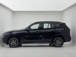 
										BMW X5 3.0 I6 TURBO HÍBRIDO XDRIVE50E M SPORT AUTOMÁTICO cheio									
