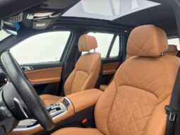 
										BMW X5 3.0 I6 TURBO HÍBRIDO XDRIVE50E M SPORT AUTOMÁTICO cheio									