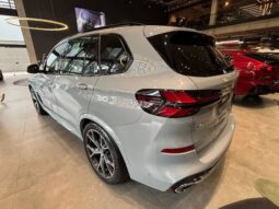 
										BMW X5 3.0 I6 TURBO HÍBRIDO XDRIVE50E M SPORT AUTOMÁTICO cheio									