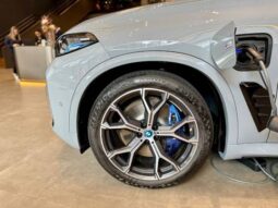 
										BMW X5 3.0 I6 TURBO HÍBRIDO XDRIVE50E M SPORT AUTOMÁTICO cheio									