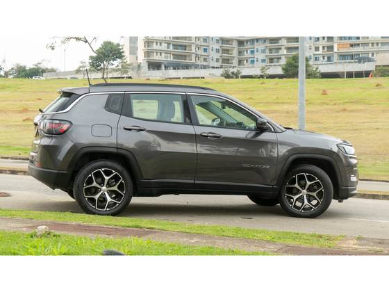JEEP COMPASS 1.3 T270 TURBO FLEX LONGITUDE AT6