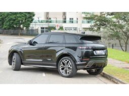 
										LAND ROVER RANGE ROVER EVOQUE 2.0 P250 FLEX R-DYNAMIC HSE AWD AUTOMÁTICO cheio									