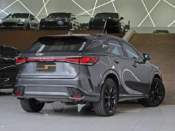 
										LEXUS RX 500h 2.4 TURBO DUAL VVT-I HYBRID F-SPORT AWD AUTOMÁTICO cheio									