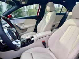 
										MERCEDES-BENZ A 200 1.3 CGI GASOLINA ADVANCE SEDAN 7G-DCT cheio									