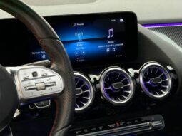 
										MERCEDES-BENZ GLA 200 1.3 GCI GASOLINA AMG LINE 7G-DCT cheio									
