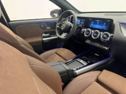
										MERCEDES-BENZ GLA 200 1.3 MHEV AMG LINE 7G-DCT cheio									