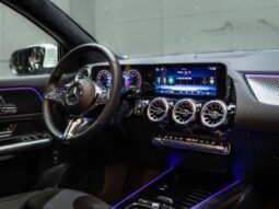 
										MERCEDES-BENZ GLA 200 1.3 MHEV PROGRESSIVE 7G-DCT cheio									
