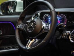 
										MERCEDES-BENZ GLA 200 1.3 MHEV PROGRESSIVE 7G-DCT cheio									