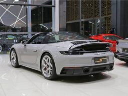 
										PORSCHE 911 3.0 24V H6 GASOLINA TARGA 4 GTS PDK cheio									
