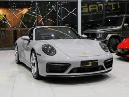 
										PORSCHE 911 3.0 24V H6 GASOLINA TARGA 4 GTS PDK cheio									