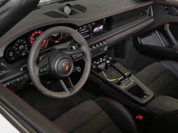 
										PORSCHE 911 3.0 24V H6 GASOLINA TARGA 4 GTS PDK cheio									