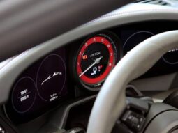 
										PORSCHE 911 3.0 24V H6 GASOLINA TARGA 4 GTS PDK cheio									
