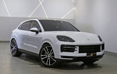 PORSCHE CAYENNE 3.0 V6 E-HYBRID COUPÉ AWD TIPTRONIC S