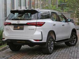 
										TOYOTA HILUX SW4 2.8 D-4D TURBO DIESEL DIAMOND 7L 4X4 AUTOMÁTICO cheio									