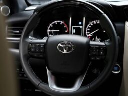 
										TOYOTA HILUX SW4 2.8 D-4D TURBO DIESEL DIAMOND 7L 4X4 AUTOMÁTICO cheio									