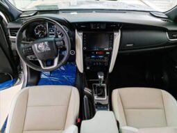 
										TOYOTA HILUX SW4 2.8 D-4D TURBO DIESEL DIAMOND 7L 4X4 AUTOMÁTICO cheio									