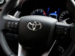 
										TOYOTA HILUX SW4 2.8 D-4D TURBO DIESEL SRX PLATINUM 7L 4X4 AUTOMÁTICO cheio									