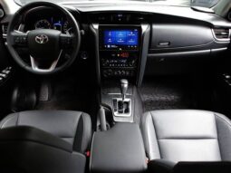
										TOYOTA HILUX SW4 2.8 D-4D TURBO DIESEL SRX PLATINUM 7L 4X4 AUTOMÁTICO cheio									