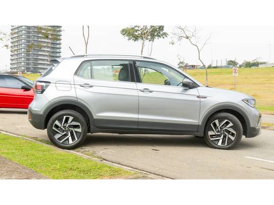 VOLKSWAGEN T-CROSS 1.4 250 TSI TOTAL FLEX HIGHLINE AUTOMÁTICO