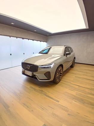VOLVO XC60 2.0 T8 PHEV ULTRA DARK AWD GEARTRONIC