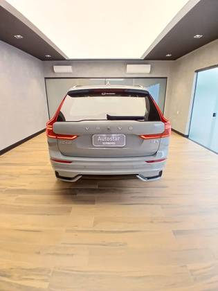 VOLVO XC60 2.0 T8 PHEV ULTRA DARK AWD GEARTRONIC