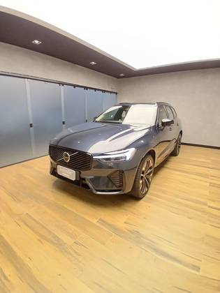 VOLVO XC60 2.0 T8 PHEV ULTRA DARK AWD GEARTRONIC