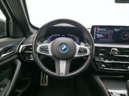 
										BMW 530e 2.0 16V TWINPOWER HÍBRIDO M SPORT AUTOMÁTICO cheio									